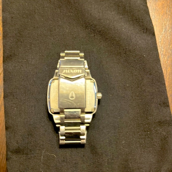 Nixon - The Small Player Watch - 4D - Custom 100M - Stanless Steel , Jap Quartz - Picture 3 of 6